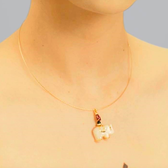 18K Yellow Gold Necklace Caredv Mother of Pearl Elephant