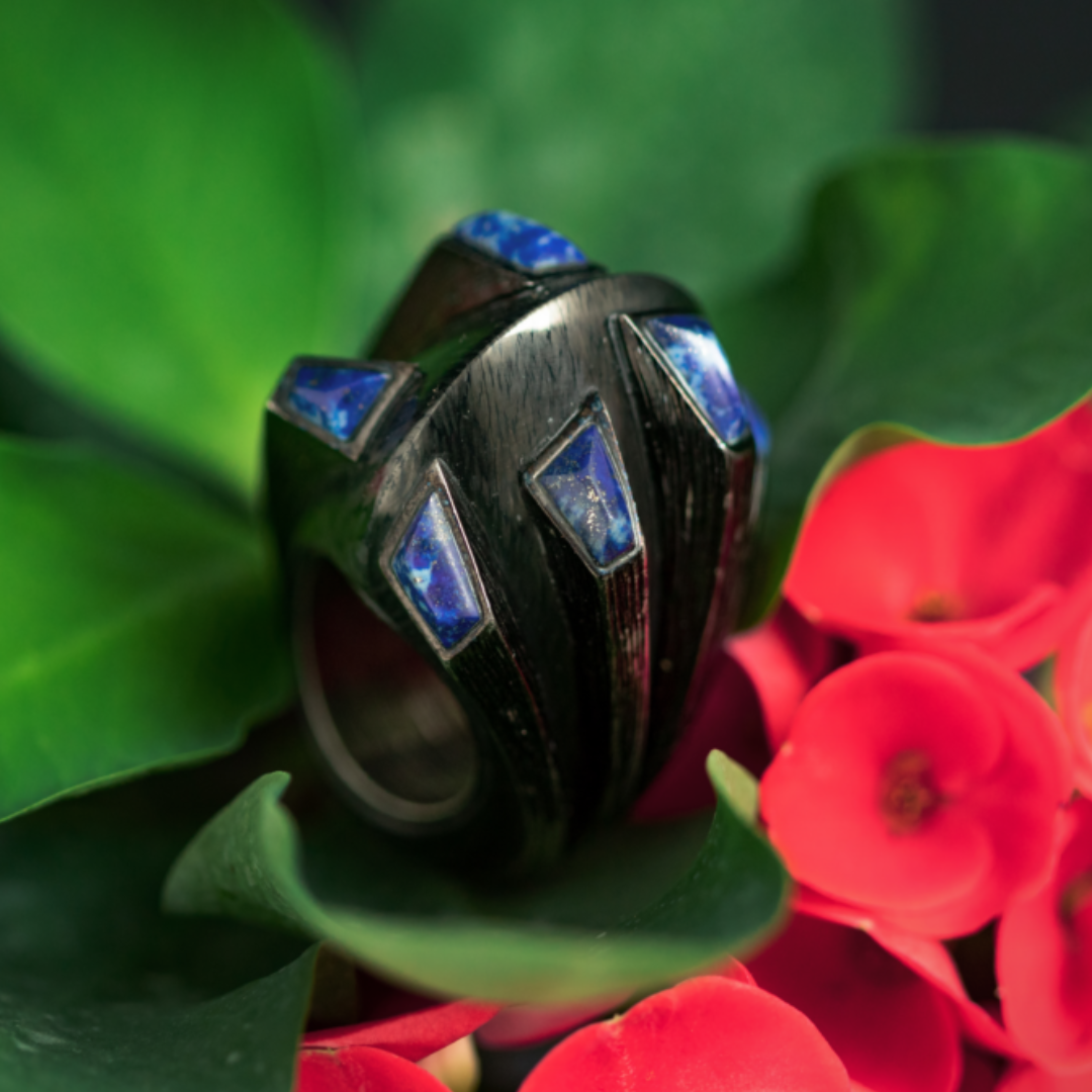 Carbon fiber ring with Lapis Lazuli