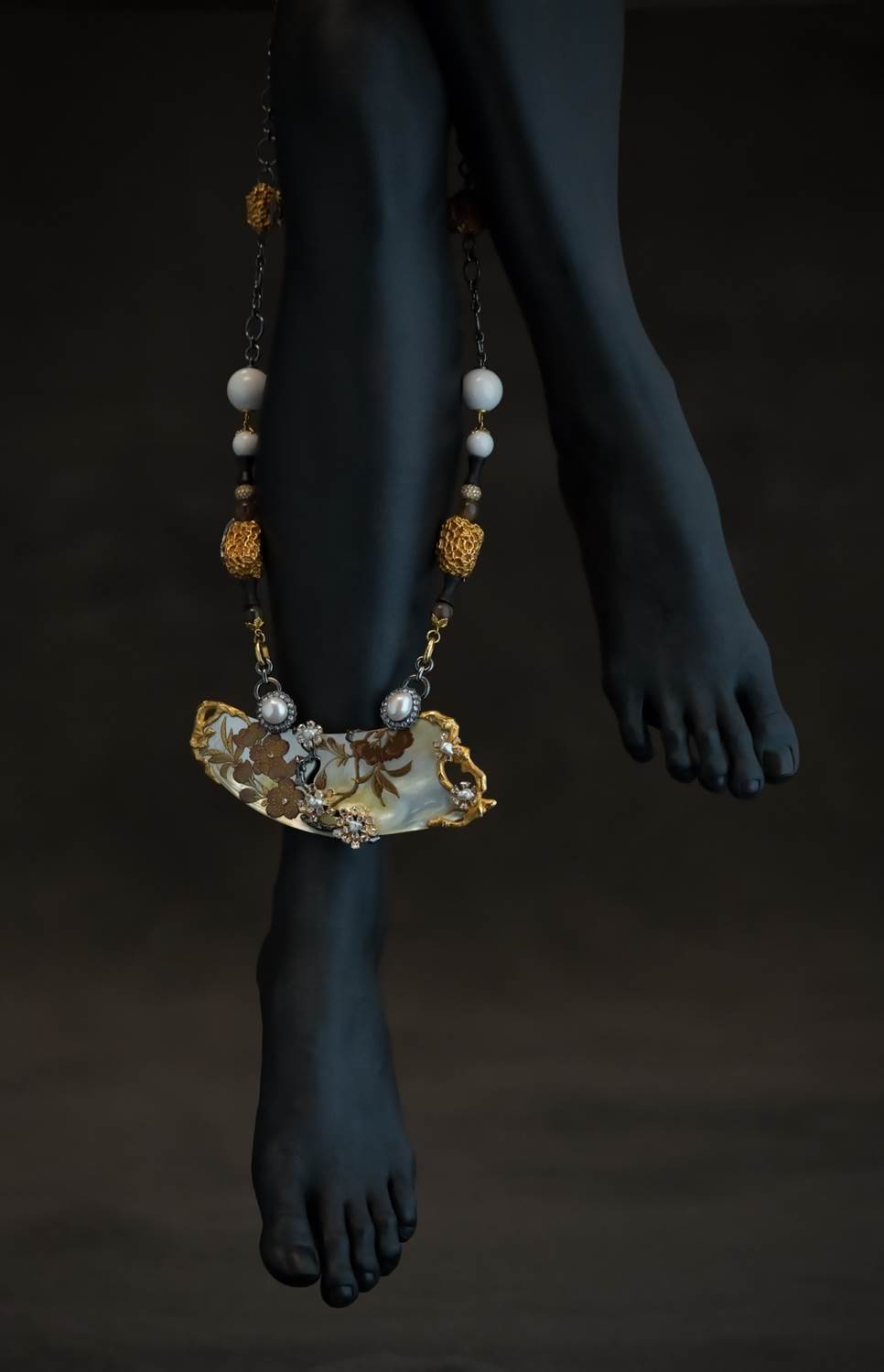 Mother of Pearl  Japanese lacquer necklace with Diamond Pearl