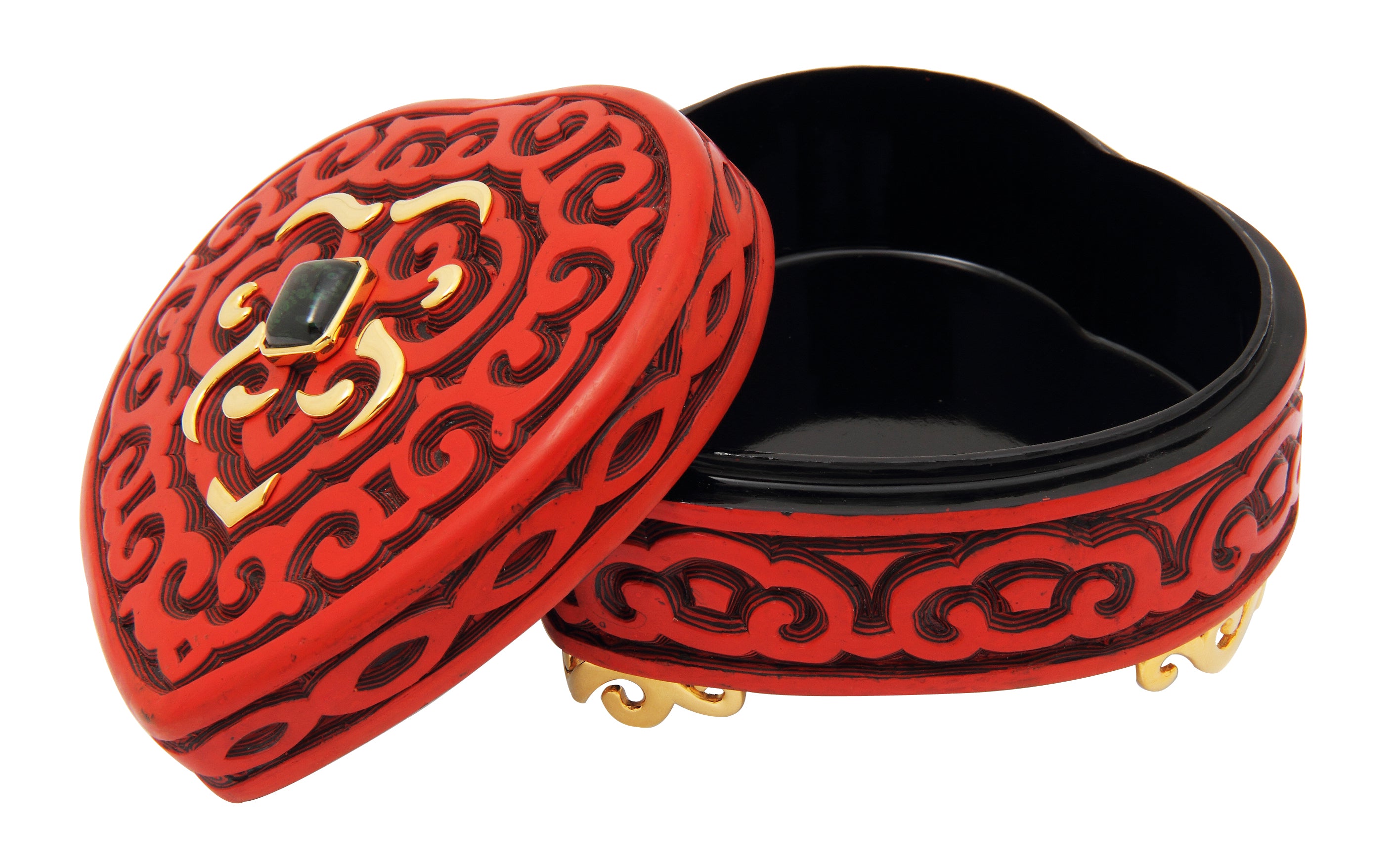 Red Lacquer box with Maw Sit Sit