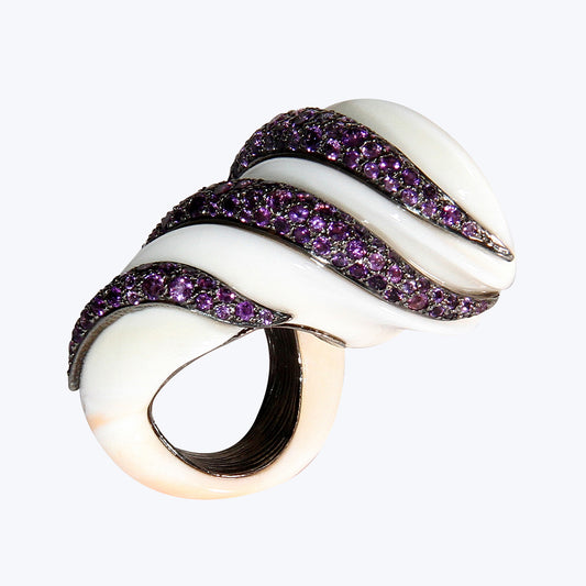 Wave Shell Ring with Amethyst