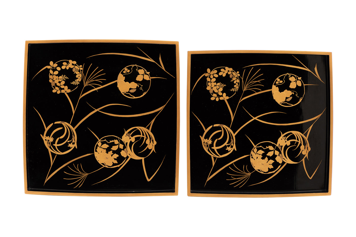 Japanese Maki-e Lacquer Trays with Flower  (Pair)