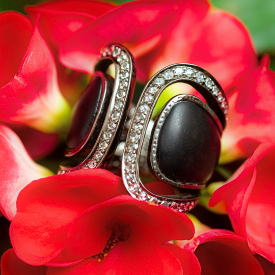 Art Deco Black Wood Ring Decorated with Diamonds